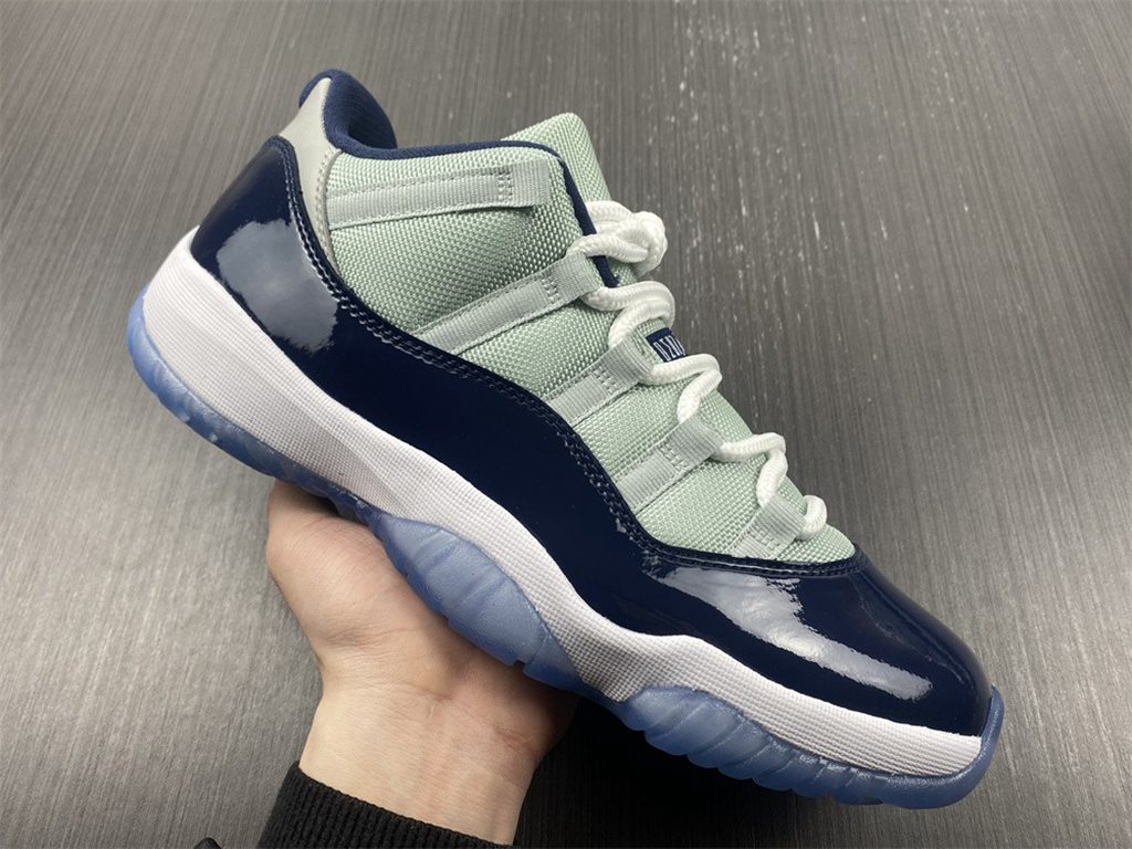 Air Jordan 11 Low AJ11 528895-007